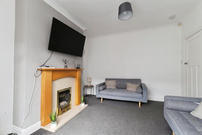2 bed Semi-Detached Bungalow for sale Image 7
