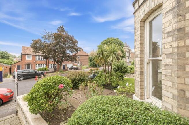 6 bed Terraced to rent Image 4