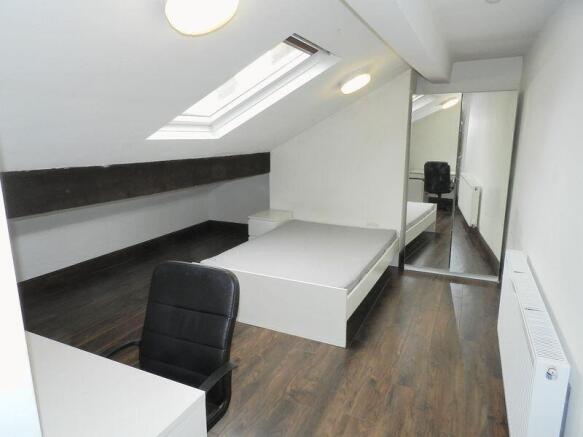 3 bed Flat Share to rent Image 5