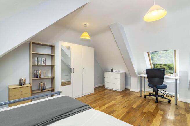 5 Double Bedrooms