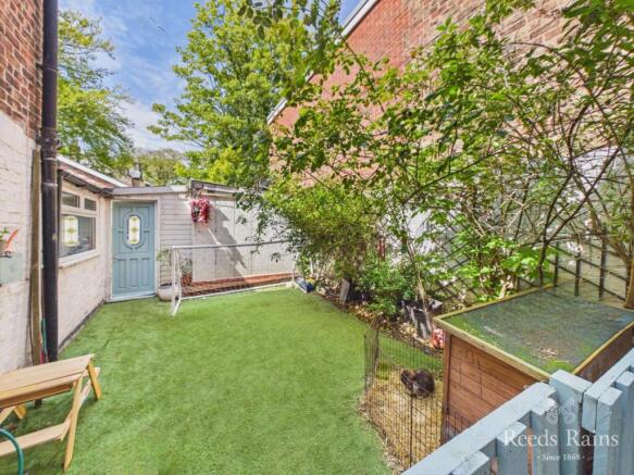 9 bed Semi-Detached for sale Image 6
