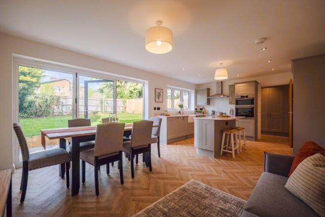 Snug/dining/kitchen