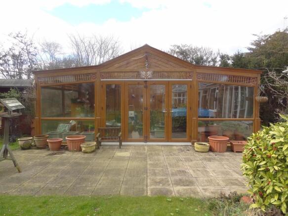 SUMMER HOUSE