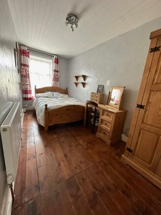 bedroom2.jpg