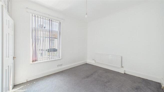 2 bed House to rent Image 5