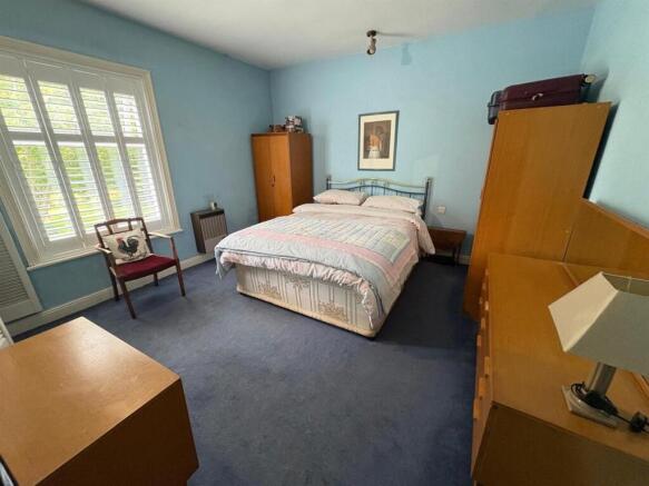 3 bed Terraced for sale Image 9