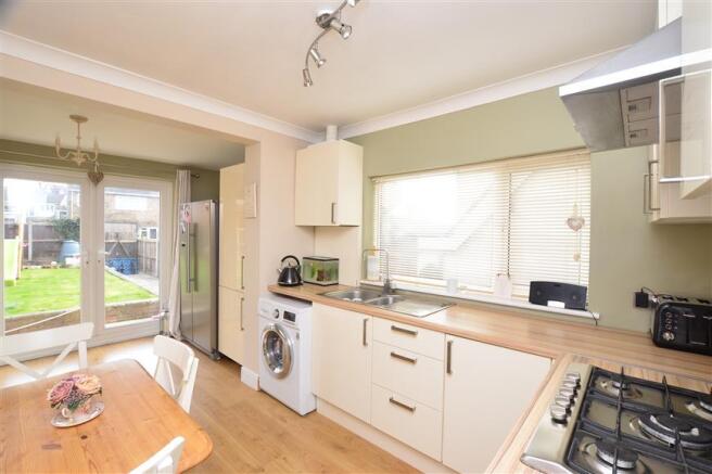 Kitchen/ Dining Area