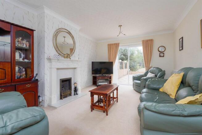 21 Lime Tree Avenue, Rugby