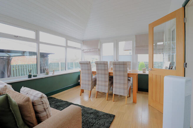 4 bed Semi-Detached for sale Image 11