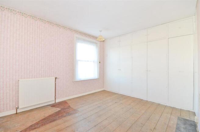 Bedroom 1.JPG