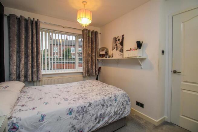 3 bed Detached for sale Image 8