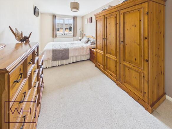 4 bed Detached for sale Image 8