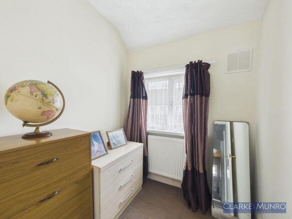 3 bed Terraced for sale Image 9