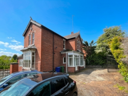 7, Drews Holloway, Halesowen B63 2AF