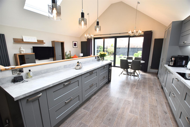 LIVING KITCHEN DINER DAY ROOM