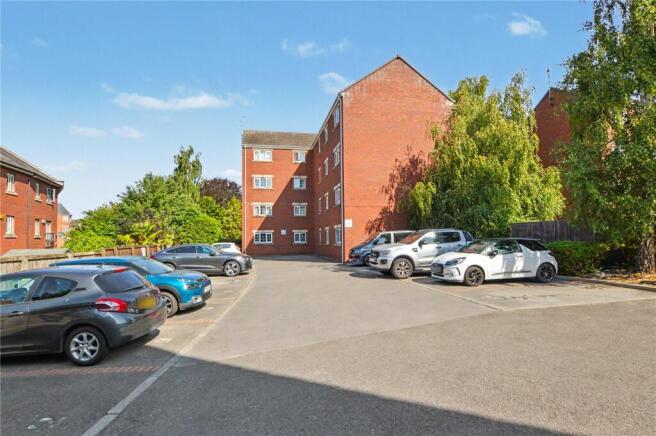 3 bed Apartment for sale Image 11