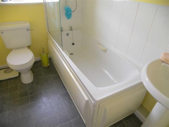 BATHROOM / WC