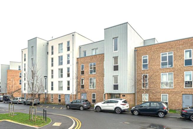 2-bed flat on Hawker Drive, Addlestone, Surrey, KT15, £310,000