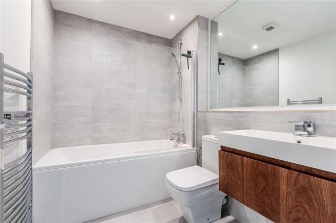 3 bed Terraced for sale Image 11