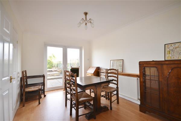 DINING ROOM: