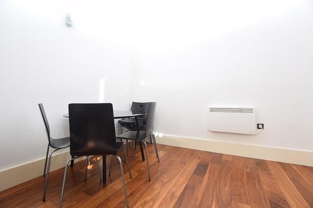 2 bed Apartment to rent Image 12