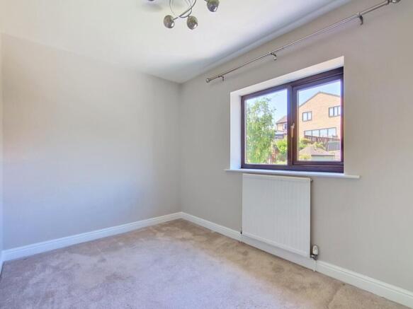 4 bed Detached for sale Image 12