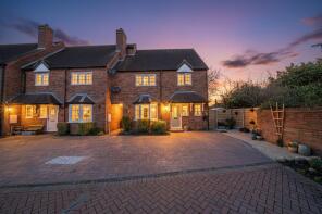 2, Doctors Close, Solihull B94 5AY
