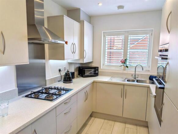 Kitchen 1 new.jpg