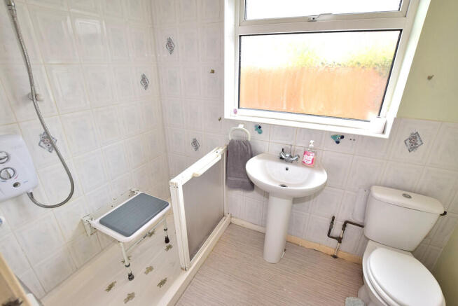 2 bed Semi-Detached Bungalow for sale Image 8