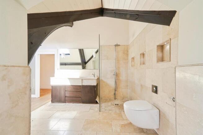 3 bed House for sale Image 10