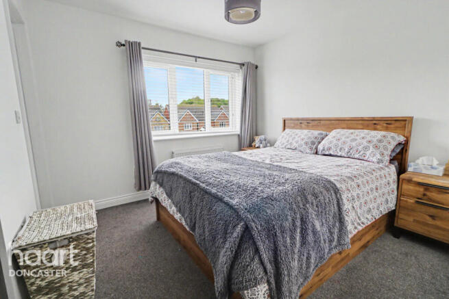 3 bed Semi-Detached for sale Image 11