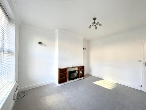 2 bed Terraced for sale Image 5