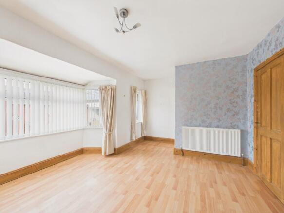 3 bed Semi-Detached for sale Image 11