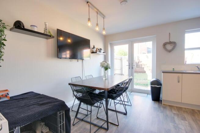 3 bed Terraced for sale Image 10