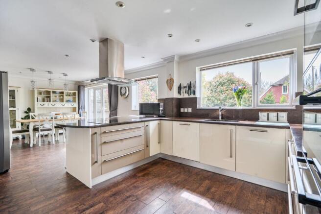 Kitchen / Dining Room