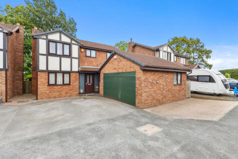 Manor Court, Ossett, WF5