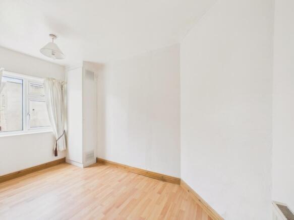 3 bed Semi-Detached for sale Image 12