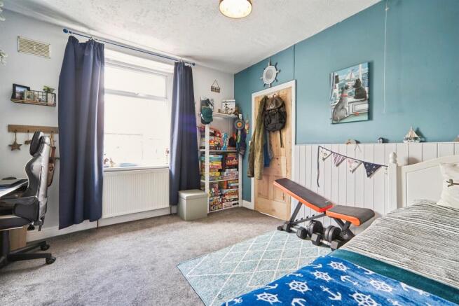 3 bed Terraced for sale Image 9