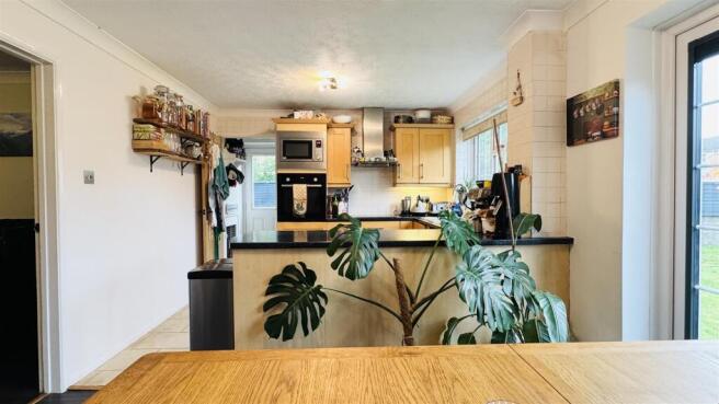 Kitchen/Dining