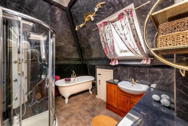HOUSE BATHROOM