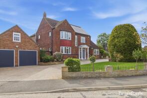 10, Dalrymple Close, Chelmsford CM1 7RF