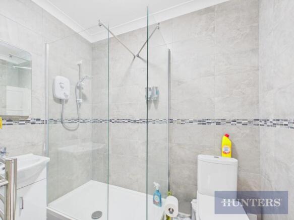 1 bed Apartment to rent Image 6