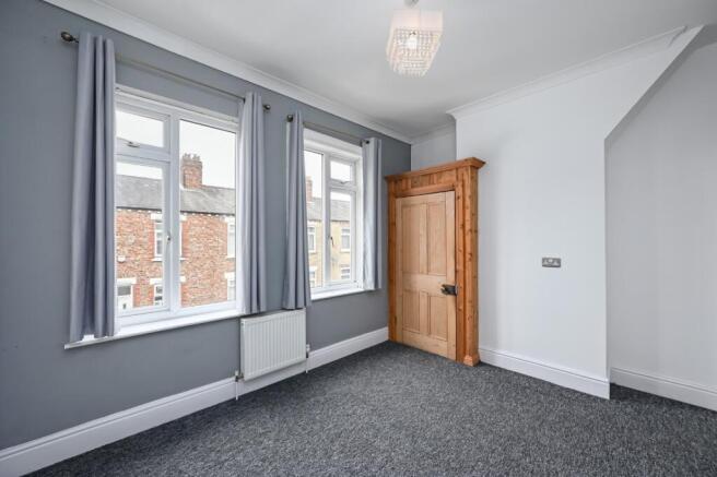 2 bed Terraced to rent Image 7