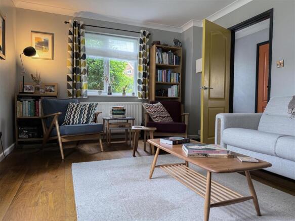 livingroom002.jpg