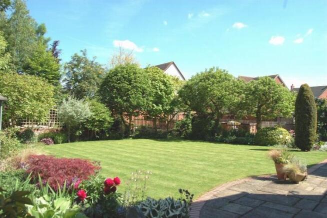 Sizeable Rear Garden