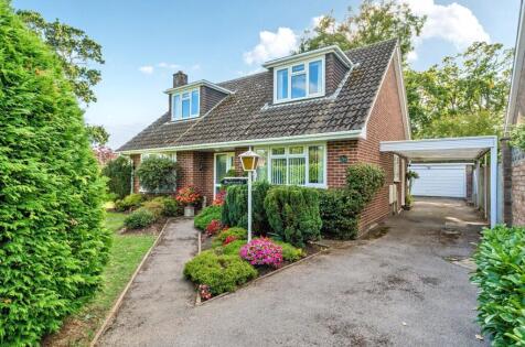 Lyon Avenue, New Milton, BH25