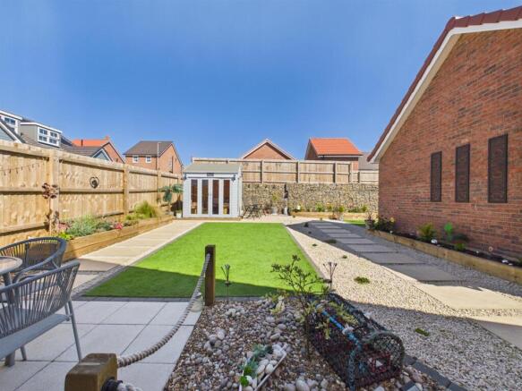 2 bed Detached Bungalow for sale Image 10