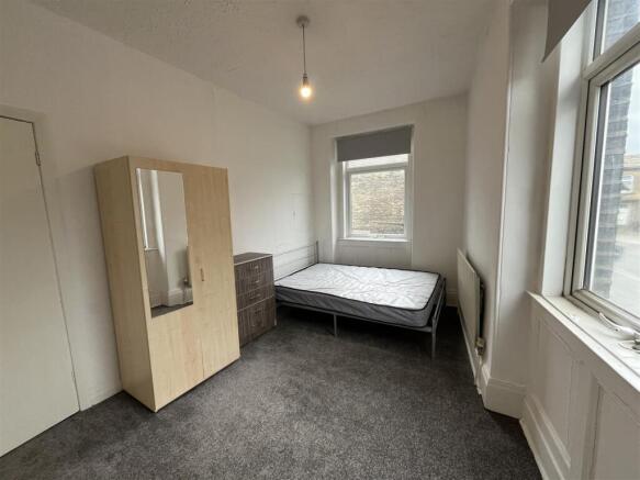 2 bed Terraced for sale Image 8