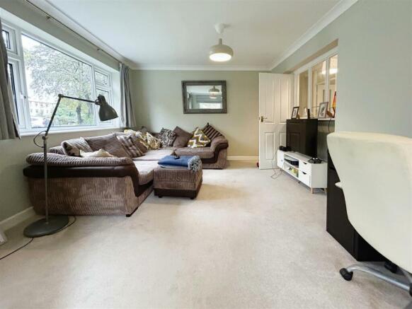 Living/Dining Room