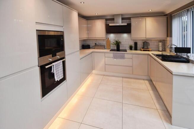 03dfaba4-kITCHEN ...